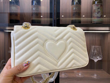 Load image into Gallery viewer, Mommy white  bag
