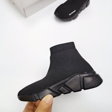 Load image into Gallery viewer, Children Black shoes
