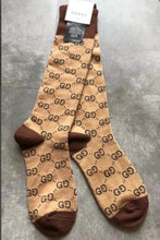 Load image into Gallery viewer, Mommy brown socks
