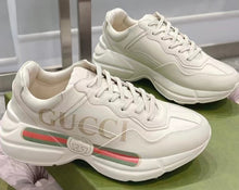 Load image into Gallery viewer, Mommy shoes
