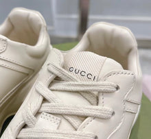 Load image into Gallery viewer, Mommy shoes
