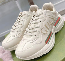 Load image into Gallery viewer, Mommy shoes
