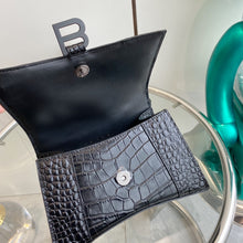 Load image into Gallery viewer, Mommy bag
